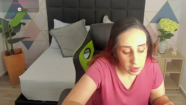 jadde13  online show from November 18, 8:24 pm