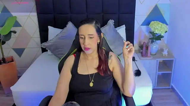 jadde13  online show from November 20, 8:08 pm