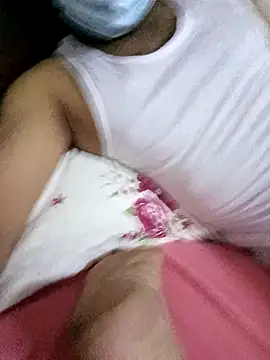 Snapshot of Egymon chatting on November 24, 12:21 am Egymon online show from November 24, 12:21 am