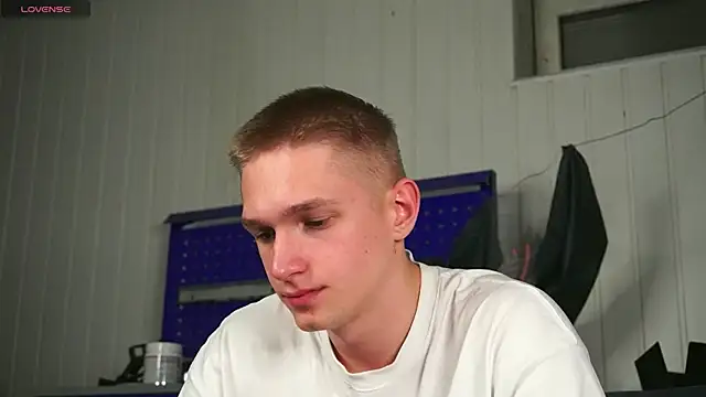 dustyn fox online show from October 21, 4:41 pm