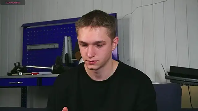 dustyn fox online show from January 7, 3:03 pm