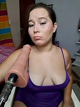 Snapshot of cattalin_luscious chatting on December 20, 5:47 am cattalin luscious online show from December 20, 5:47 am