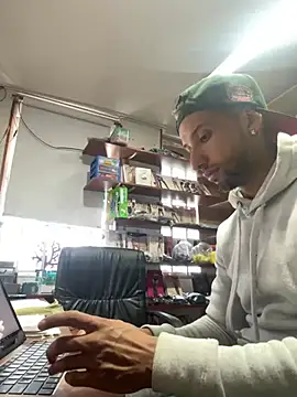 Snapshot of Joseph_and_Amy_ chatting on January 14, 4:08 pm Joseph and Amy online show from January 14, 4:08 pm