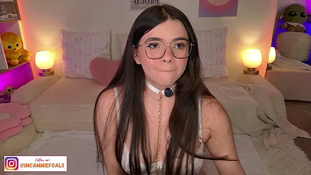 cammiefoalss online show from March 31, 5:02 pm