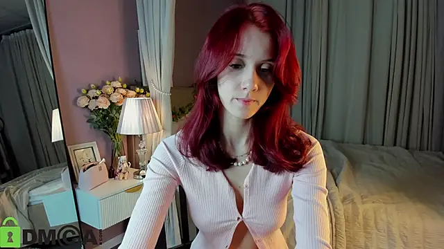 Snapshot of Dearly_Emily chatting on November 16, 5:18 pm Dearly Emily online show from November 16, 5:18 pm