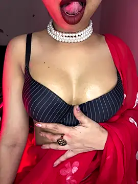 Snapshot of Hot-sexy222 chatting on November 6, 10:27 am Hot-sexy222 online show from November 6, 10:27 am