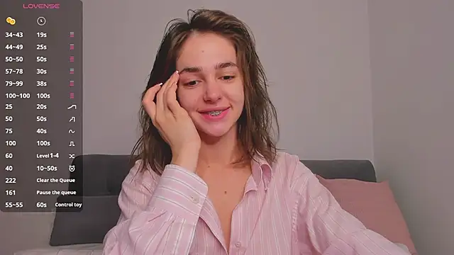 JudyAngil online show from December 1, 6:07 am