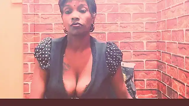Snapshot of Fuckable_Nasty_MILF chatting on June 22, 4:04 pm Fuckable Nasty MILF online show from June 22, 4:04 pm