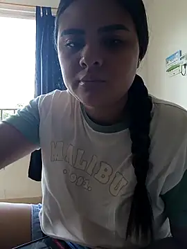 Snapshot of sexy-latin10 chatting on April 23, 1:24 pm sexy-latin10 online show from April 23, 1:24 pm