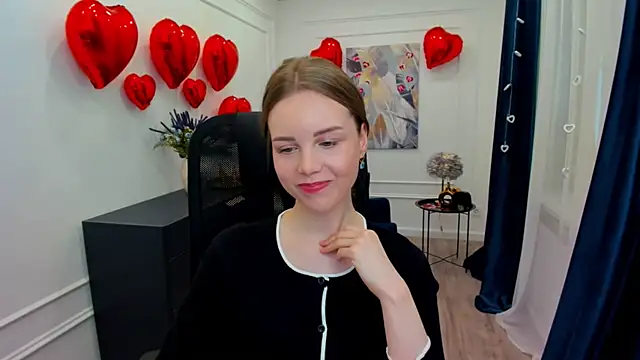 Snapshot of MileyWings chatting on February 7, 11:47 am MileyWings online show from February 7, 11:47 am