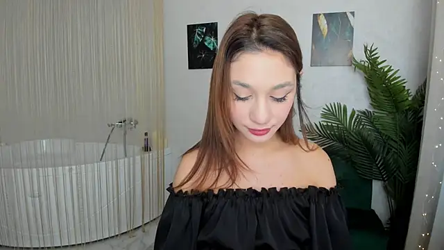 YourHottie 1 online show from October 7, 3:47 am