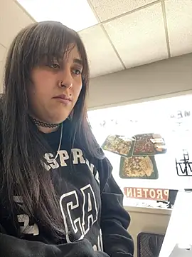 ThicBunz online show from February 17, 4:48 pm