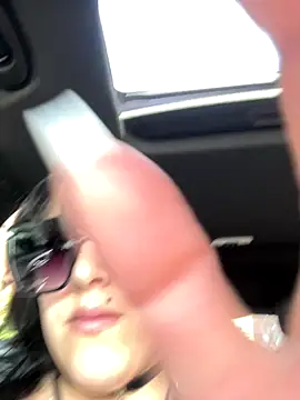 Snapshot of ThicBunz chatting on October 19, 4:51 pm ThicBunz online show from October 19, 4:51 pm