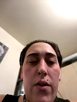 Snapshot of ThicBunz chatting on November 2, 5:37 pm ThicBunz online show from November 2, 5:37 pm