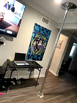 Snapshot of ThicBunz chatting on November 3, 3:57 pm ThicBunz online show from November 3, 3:57 pm