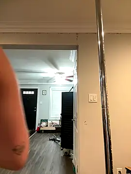 Snapshot of ThicBunz chatting on November 25, 5:24 pm ThicBunz online show from November 25, 5:24 pm