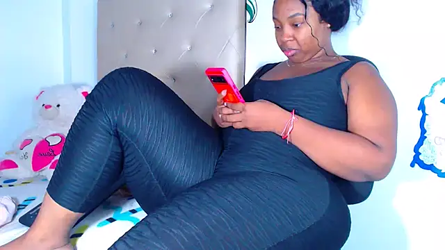 Snapshot of Megaanfox chatting on February 13, 5:33 pm Megaanfox online show from February 13, 5:33 pm