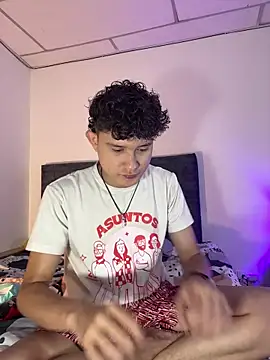 Snapshot of Nathan_Bluee chatting on November 24, 11:59 pm Nathan Bluee online show from November 24, 11:59 pm