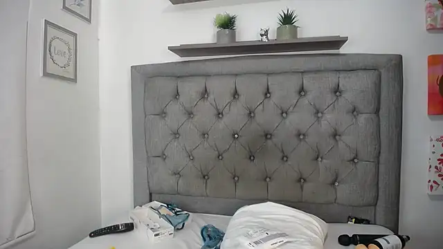 Carolina love19 online show from January 6, 5:49 pm