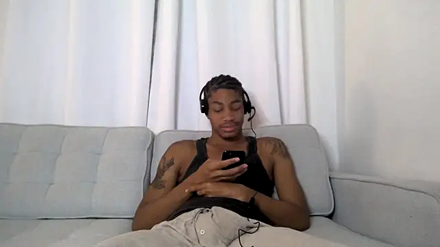 Skinnyblackman online show from October 3, 1:24 am