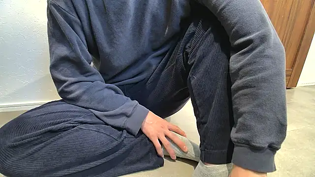 atom0407 online show from December 14, 4:12 am