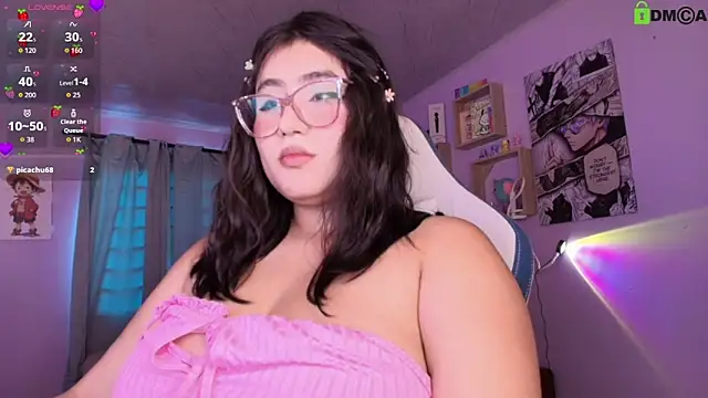 Snapshot of juli_juliana chatting on June 8, 3:01 pm juli juliana online show from June 8, 3:01 pm