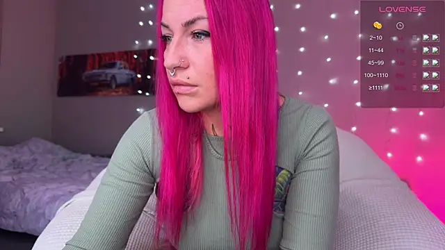 Snapshot of Tanya_Acid chatting on July 10, 4:39 am Tanya Acid online show from July 10, 4:39 am