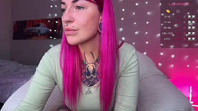 Snapshot of Tanya_Acid chatting on July 14, 9:14 am Tanya Acid online show from July 14, 9:14 am