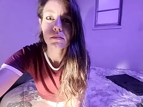 Missmesexycouple69 online show from October 25, 1:35 am