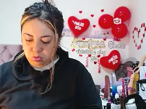 lanaqueen699 online show from February 15, 12:22 pm