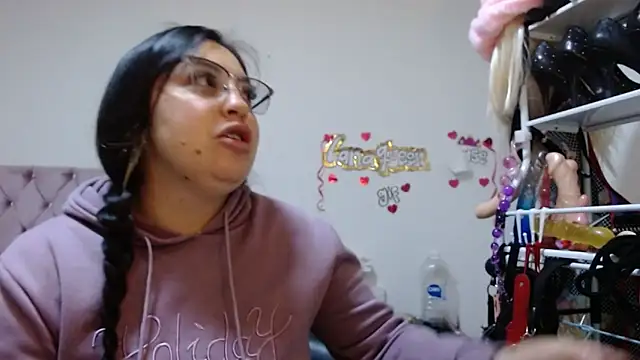 lanaqueen699 online show from April 10, 12:21 pm