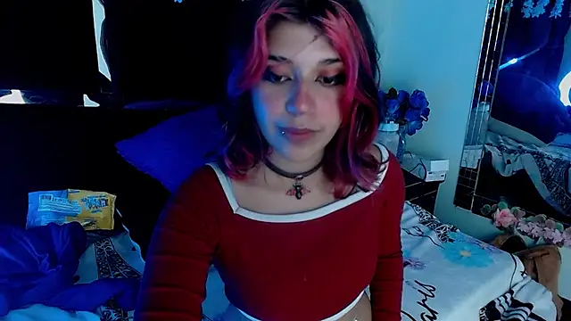 Snapshot of UnderBaby_ chatting on February 24, 8:03 pm UnderBaby online show from February 24, 8:03 pm