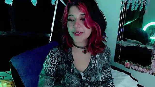 Snapshot of UnderBaby_ chatting on February 27, 8:20 pm UnderBaby online show from February 27, 8:20 pm