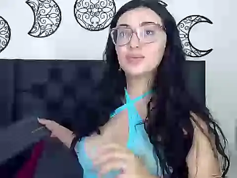 Snapshot of EvoletFMK chatting on January 17, 3:28 pm EvoletFMK online show from January 17, 3:28 pm