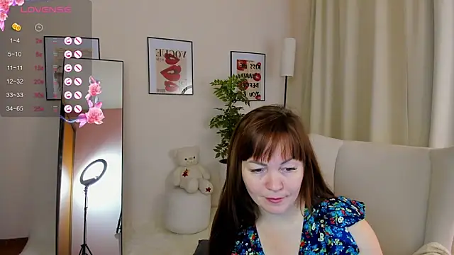 Snapshot of VanessaSmuth chatting on November 5, 1:38 am VanessaSmuth online show from November 5, 1:38 am