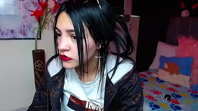 Violettasquirt online show from November 20, 1:22 pm