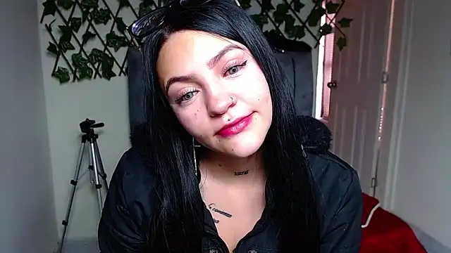 Violettasquirt online show from May 25, 1:39 pm