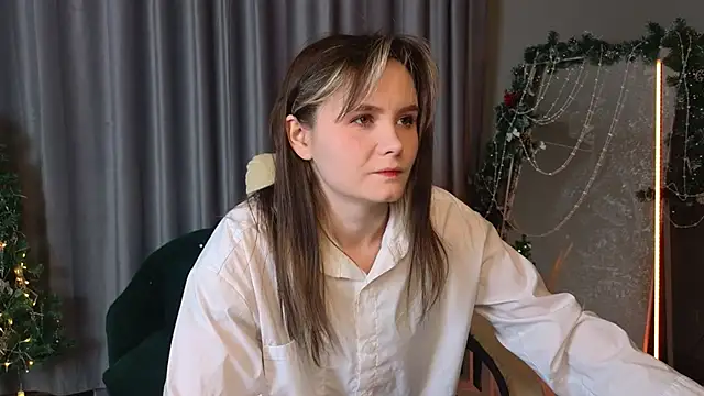 CiriRianonn online show from January 16, 4:27 am