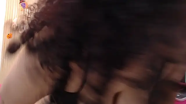 Snapshot of fabiana_hot_couple chatting on October 23, 3:00 pm fabiana hot couple online show from October 23, 3:00 pm