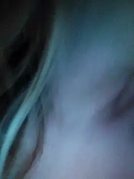 Snapshot of Linda_999 chatting on October 16, 10:33 pm Linda 999 online show from October 16, 10:33 pm