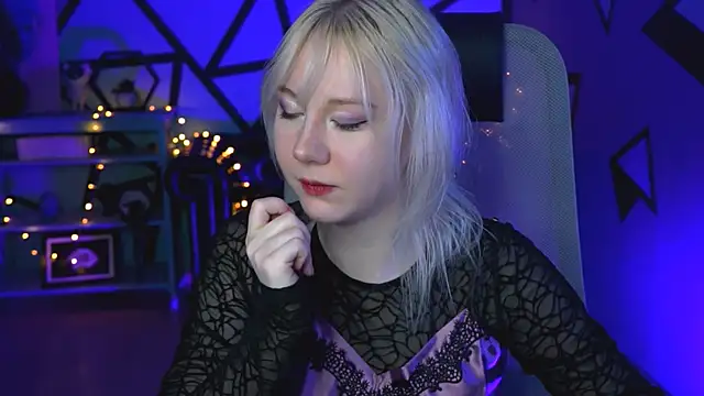 NancyMartinez online show from March 5, 5:18 am