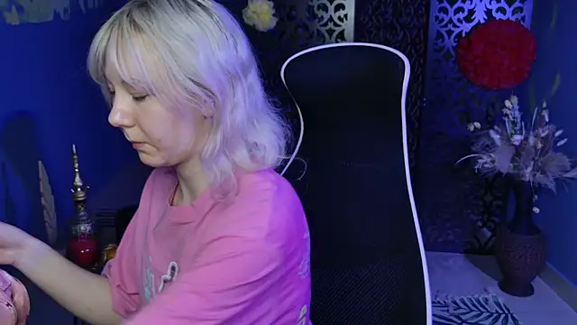 NancyMartinez online show from March 19, 5:08 am