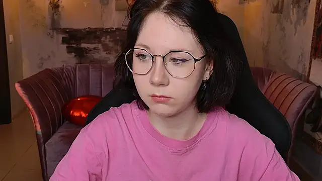 NancyMartinez online show from October 16, 9:10 am