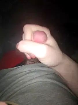 Snapshot of SoloExploder101 chatting on February 21, 12:44 am SoloExploder101 online show from February 21, 12:44 am