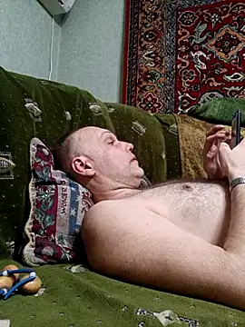 Snapshot of Pineapple04 chatting on February 28, 6:42 pm Pineapple04 online show from February 28, 6:42 pm