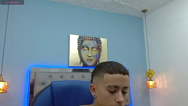 Xavii18 online show from February 26, 4:24 pm