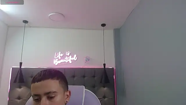 Xavii18 online show from March 11, 4:29 pm