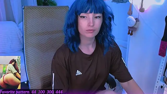Toxic Ellies online show from July 9, 1:59 pm