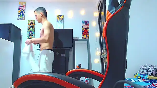 ADAM HOT online show from February 18, 1:29 pm