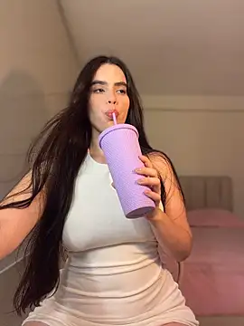 Snapshot of Mavi_Coless chatting on July 1, 2:24 am Mavi Coless online show from July 1, 2:24 am